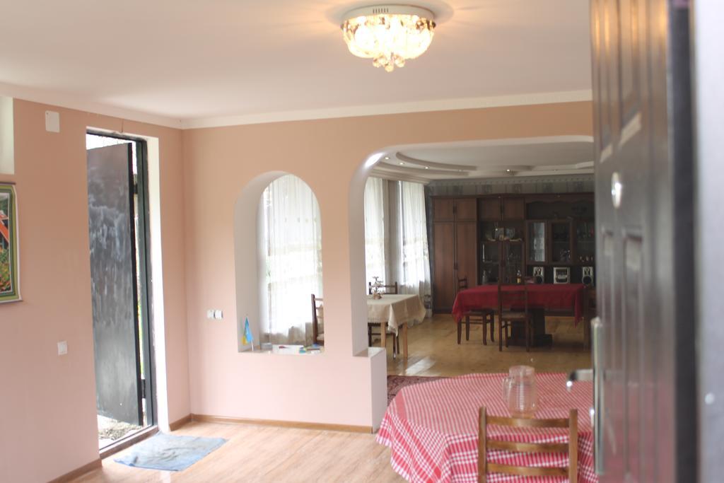 מסטיה Iason Guest House In Mazeri מראה חיצוני תמונה