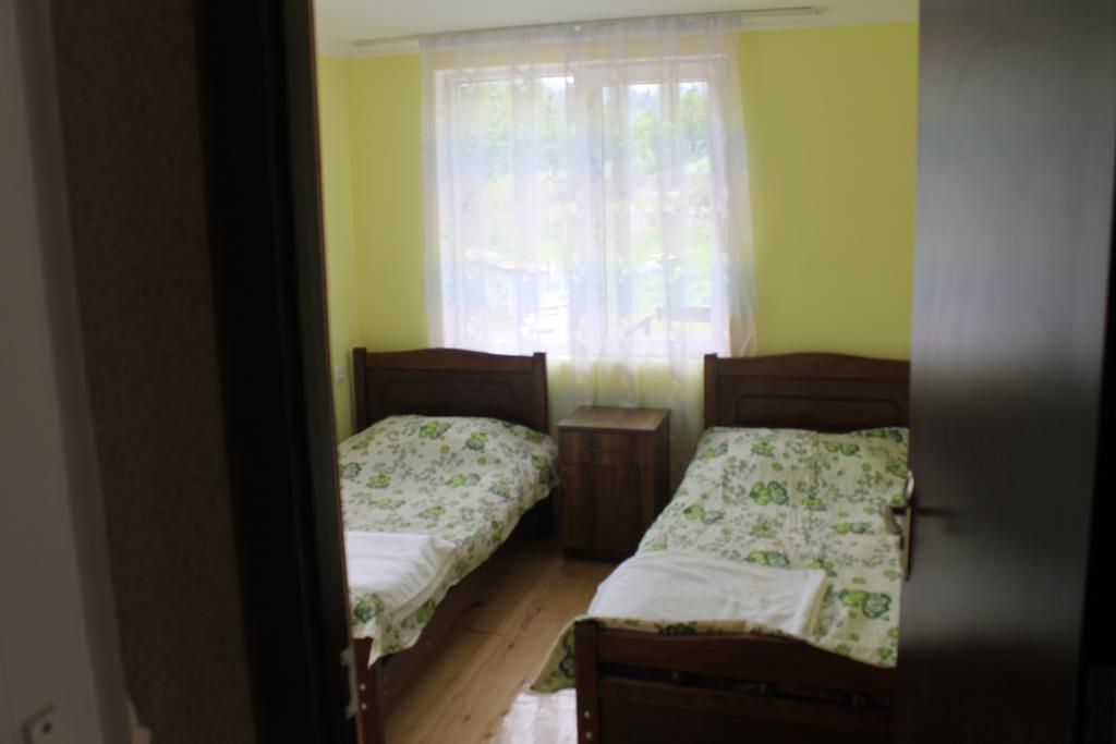 מסטיה Iason Guest House In Mazeri מראה חיצוני תמונה